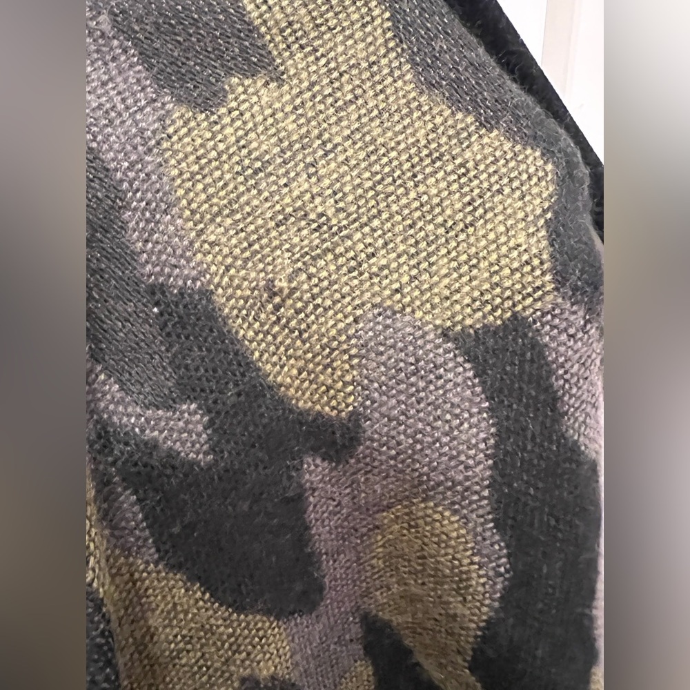 Anthropologie Olive & Black Camo Blanket Scarf - Picture 7 of 10